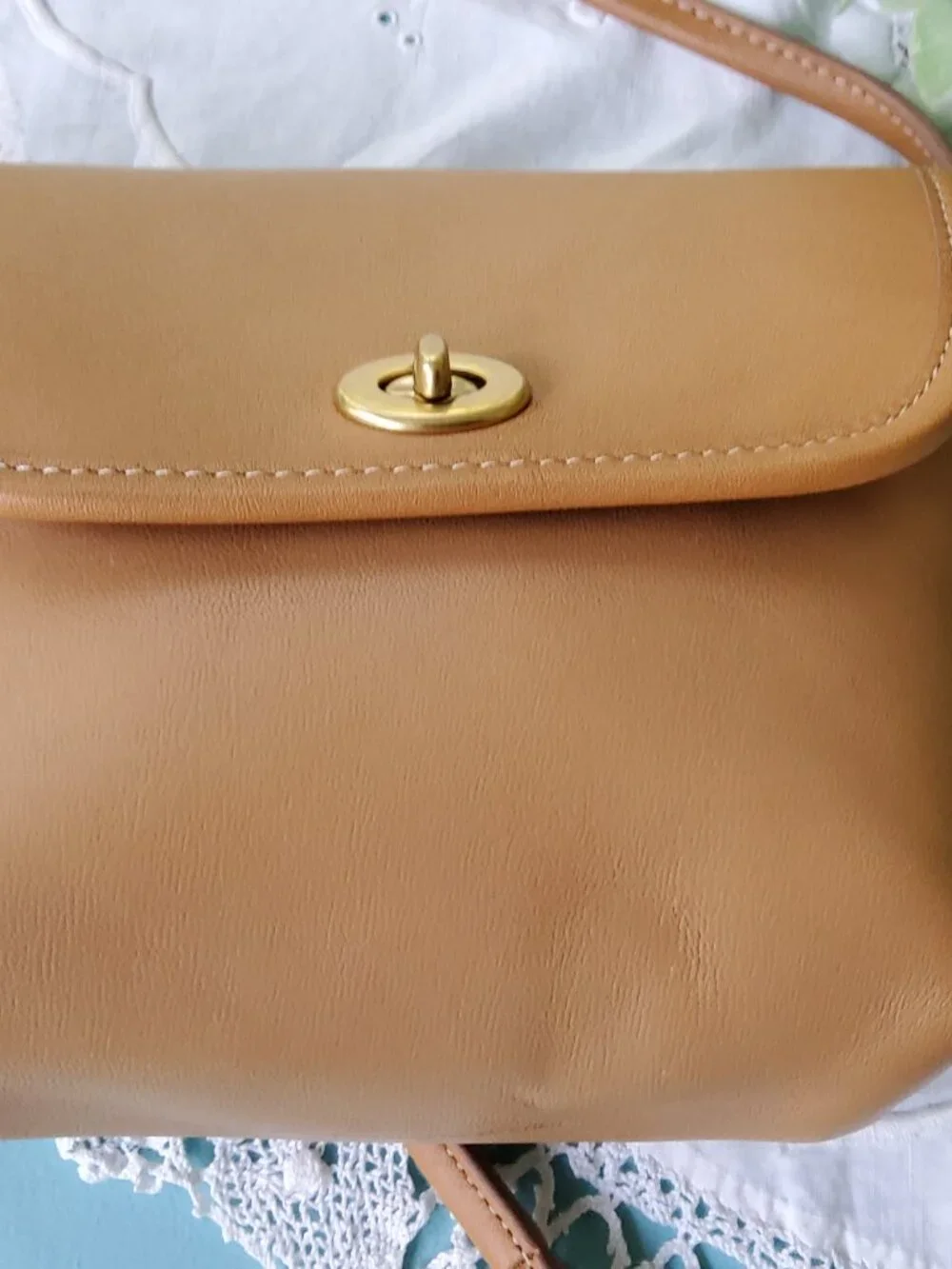 Coach Turnlock Pouch Part of the Coach Originals 2905